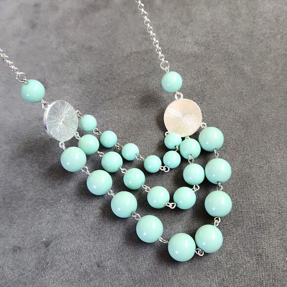 Elegant Silver and Mint Necklace Bib Necklace Bubble Green Silver Tone - Picture 4 of 7